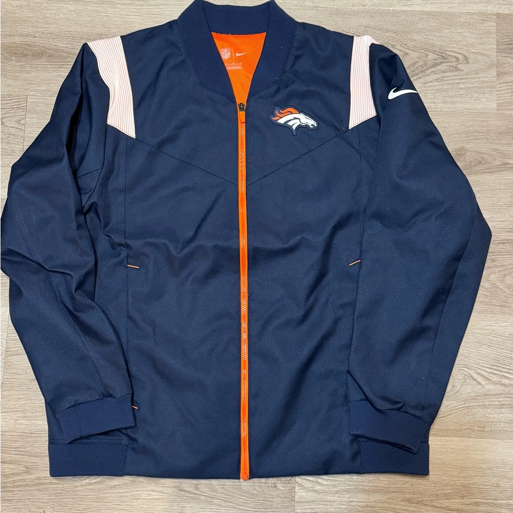 BNWOT NIKE MENS DENVER BRONCOS COACH BOMBER HEAVYWEIGHT JACKET - NAVY BLUE